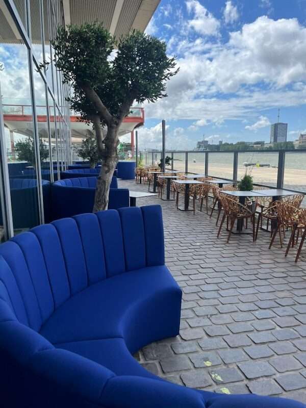 Ronde horeca bank project Rotterdam